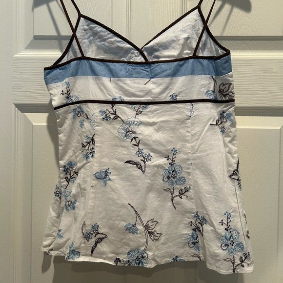 NWOT Ann Taylor Embroidered Floral Women's Camisole - Blue and White. gorgeous.. - Picture 2 of 6